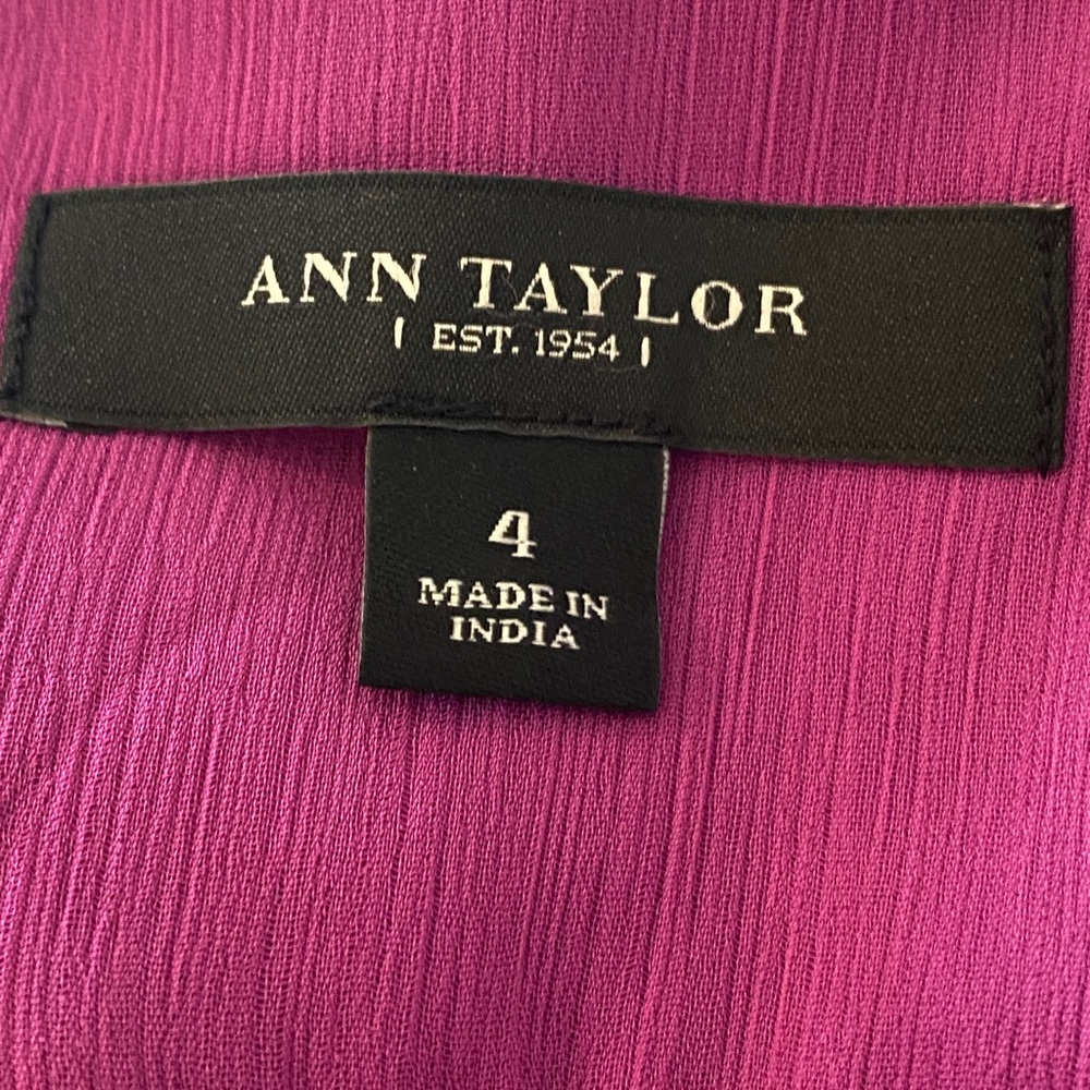 Ann Taylor fuchsia ruffled skirt. - Picture 6 of 7